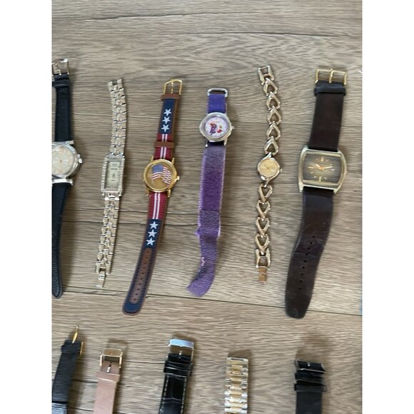 Watch Lot Of 25 Watches Womens Mens For Parts Or Repair Only Not Working AS IS main image 11